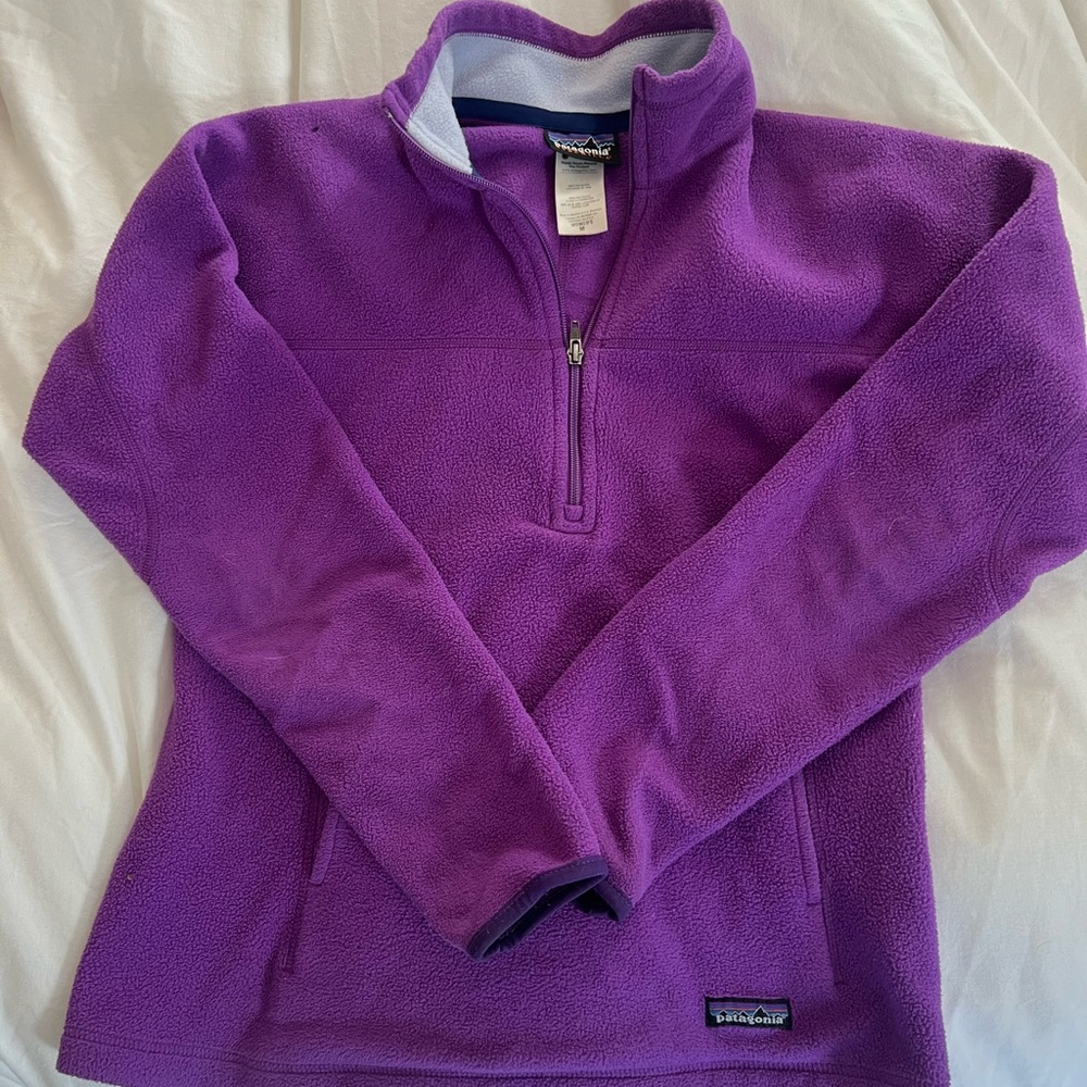 Purple Patagonia pullover - size M